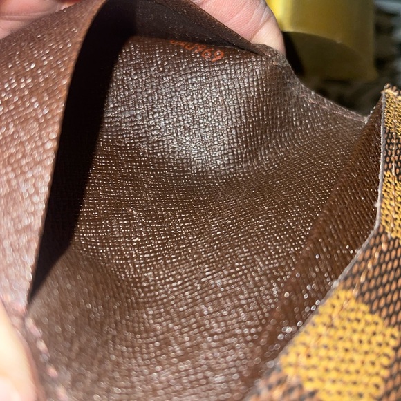 EUC LV Damier Ebene Card Holder - Picture 7 of 7